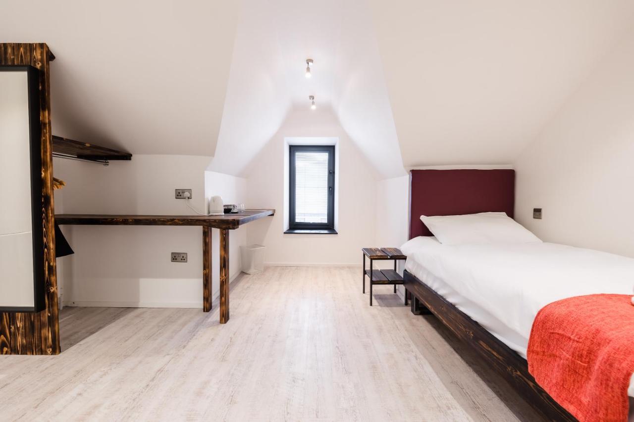 Cardiff Arms Bistro & Hotel Treorky Dış mekan fotoğraf