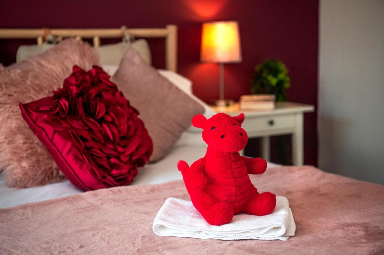 Cardiff Arms Bistro & Hotel Treorky Dış mekan fotoğraf