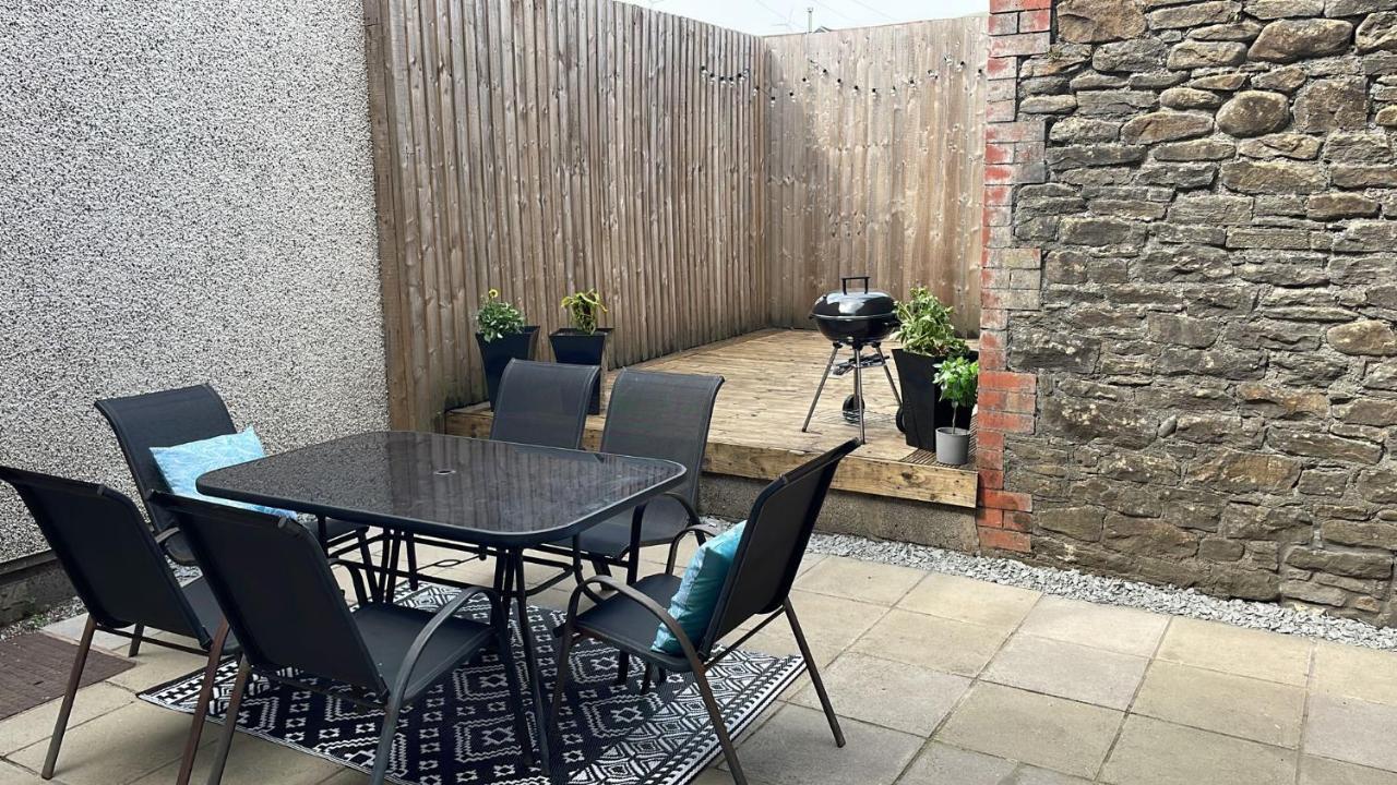 Cardiff Arms Bistro & Hotel Treorky Dış mekan fotoğraf
