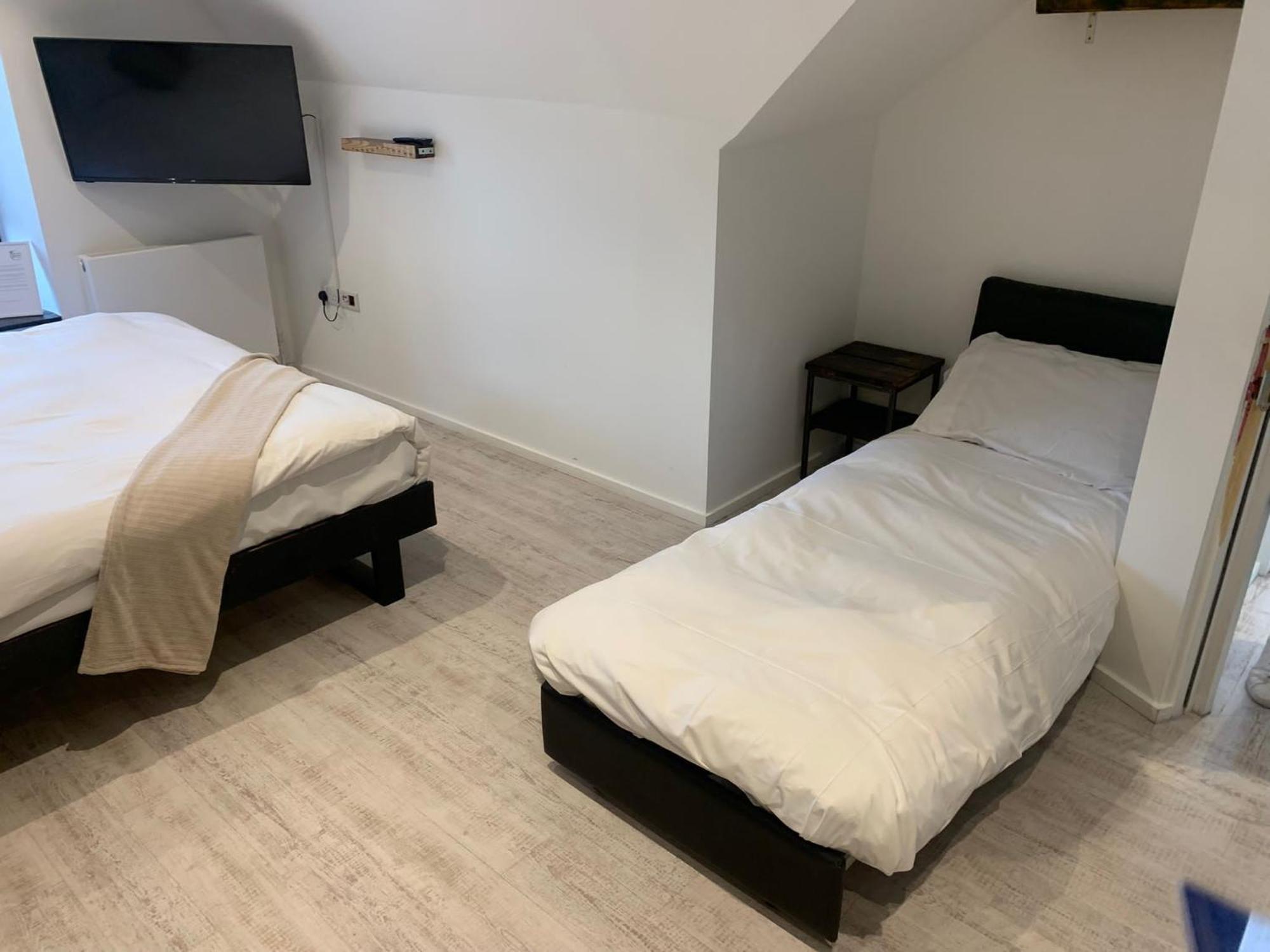 Cardiff Arms Bistro & Hotel Treorky Dış mekan fotoğraf